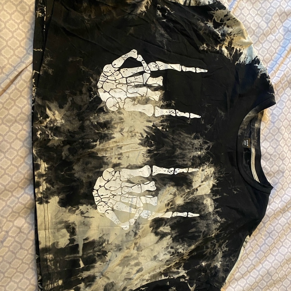 Black and white crop top